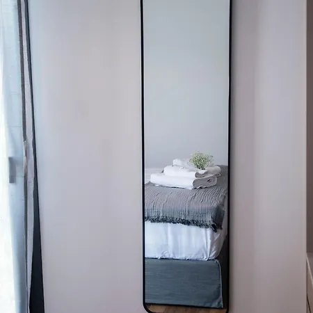 The Mood * 아기아 파라스케비